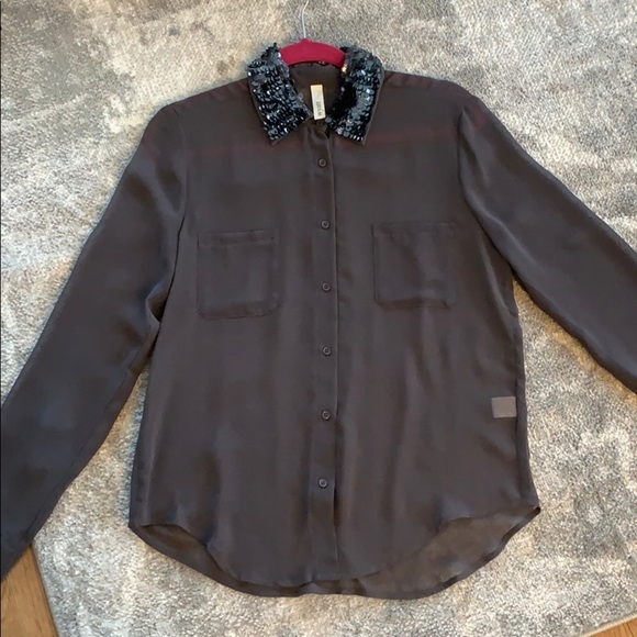 💕HP💕Wyatt Grey sequin collar sheer button down blouse - Picture 4 of 16